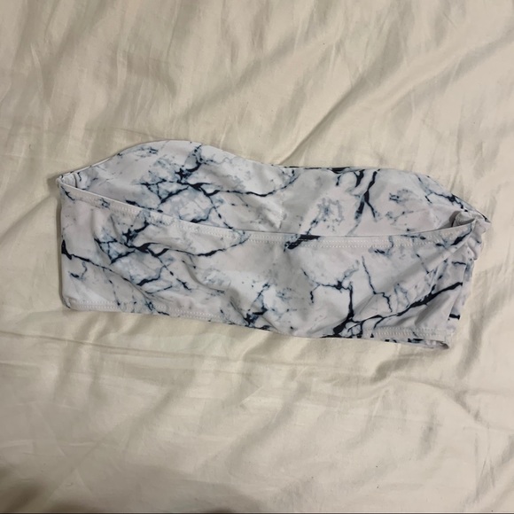 bundle of 2 bandeau bikini tops - Picture 2 of 7